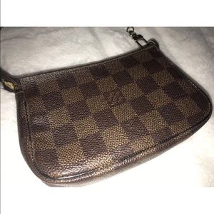 Louis Vuitton Damier Mini Pochette